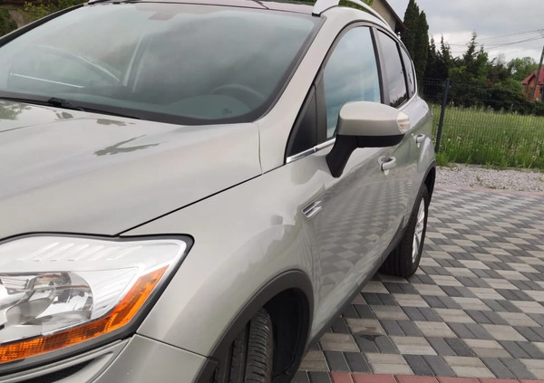 Ford Kuga cena 39800 przebieg: 174000, rok produkcji 2010 z Opatów małe 781